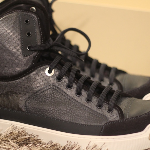 Louis Vuiton Python On the Road High top Sneaker - Picture 6 of 7